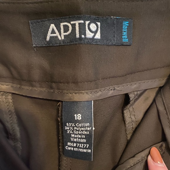Apt 9 Capri slacks. This color is perfect for fall! - Picture 2 of 3